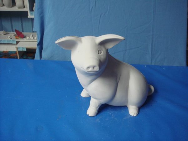 scioto 1116: lge sitting yard pig smooth (PIG 43) 11"H  bisqueware