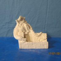 lakeland L 282 dragon card holder (SP 141) bisqueware
