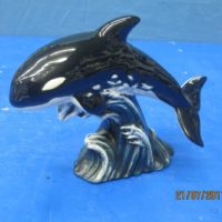 atlantic 1756 lge atlantic killer whale mother (FIS 66) 10"L bisqueware