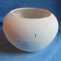 VASE 332 med african violet bowl (tom jones V45) 10cmH,14cmW bisqueware