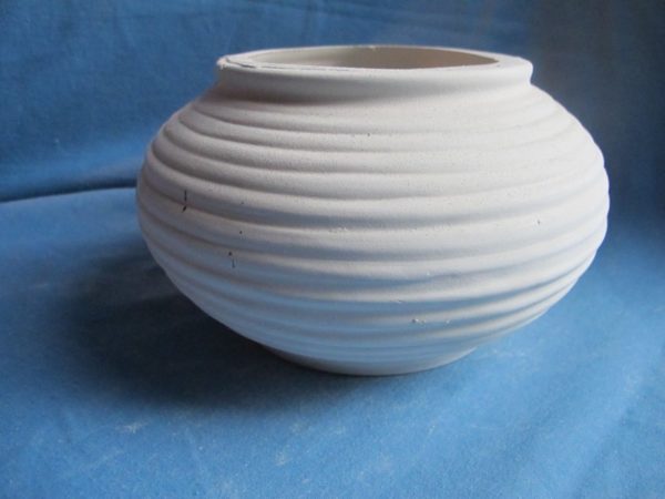 VASE 205 pottery squat vase `10cmH,19cmW  bisqueware
