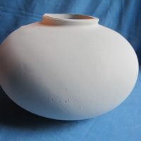 VASE 186 gare 2445 round thrown vase 16cmH,25cmw bisqueware