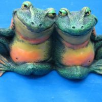 nowells 2982 attitude frog lovers (FR 113)   bisqueware